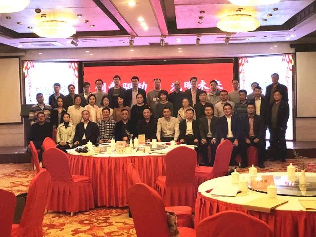不止一個！江蘇亮彩榮獲常州市半導體照明產業技術創新聯盟2017年度“技術創新獎”、“杰出貢獻獎”